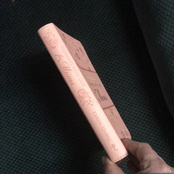 “365 devotions moments with God for Moms” Faux leather bound book - Picture 4 of 14